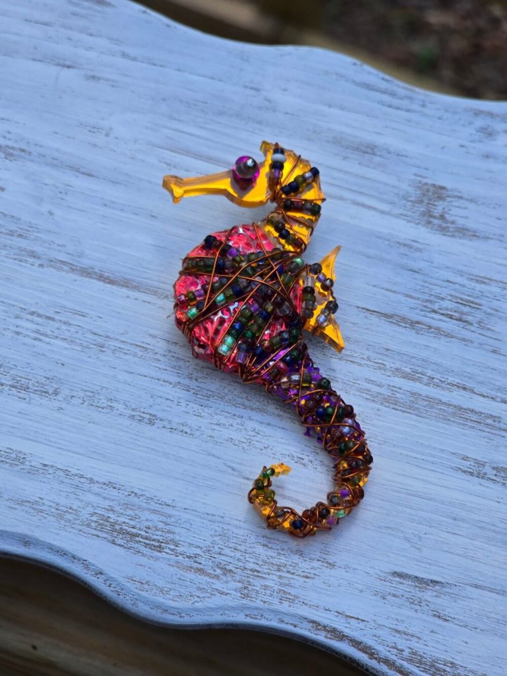 Vintage Y2K Beaded Wire Signed Seahorse Brooch Local Artist Art Possible Alabama - Picture 2 of 5